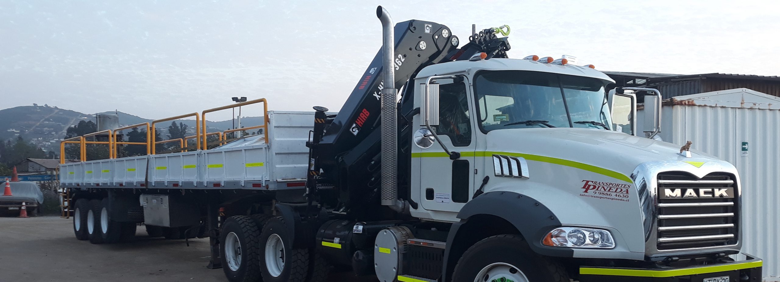 Servicios de transporte y arriendo de maquinarias.